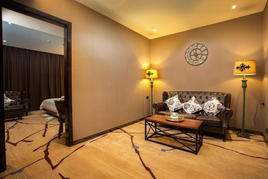 Lotus Blu Hotel Legazpi Zewnętrze zdjęcie
