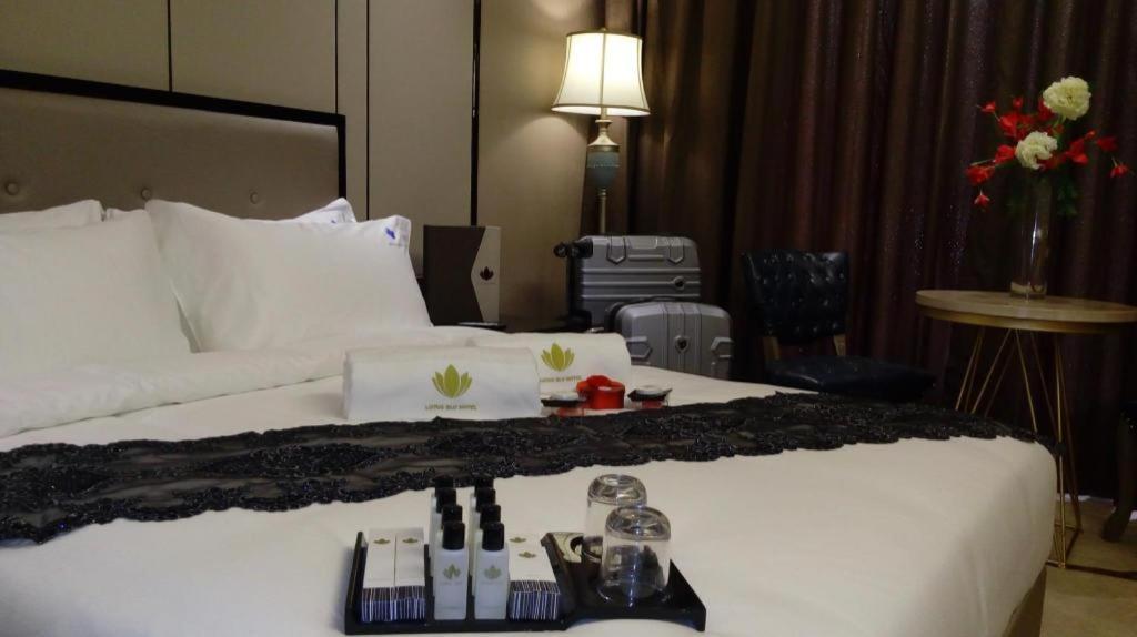 Lotus Blu Hotel Legazpi Zewnętrze zdjęcie