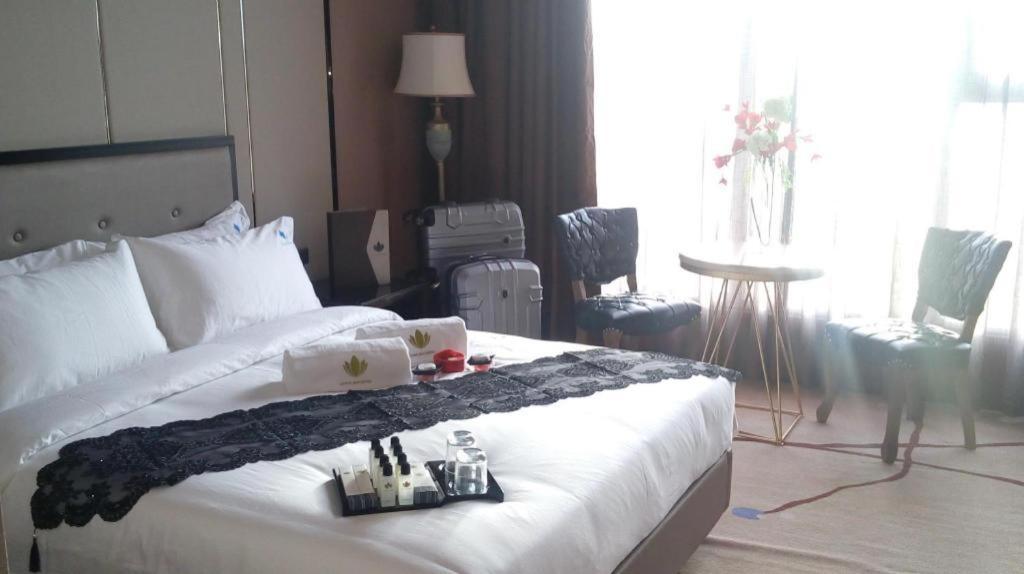 Lotus Blu Hotel Legazpi Zewnętrze zdjęcie