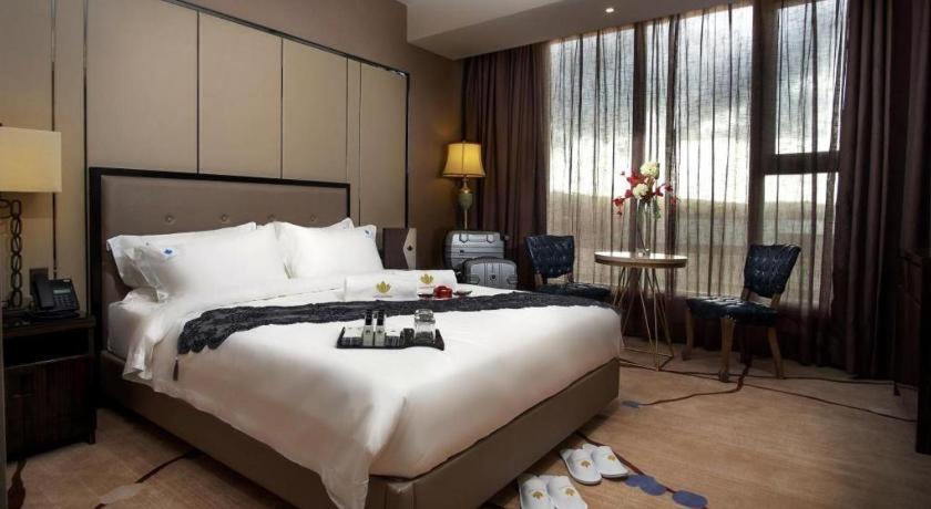 Lotus Blu Hotel Legazpi Zewnętrze zdjęcie