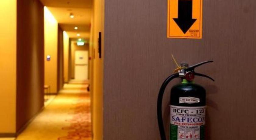 Lotus Blu Hotel Legazpi Zewnętrze zdjęcie