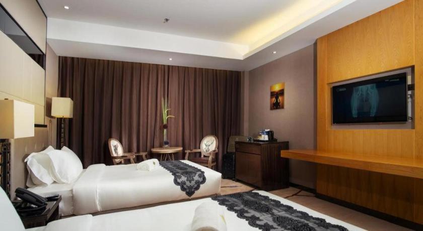 Lotus Blu Hotel Legazpi Zewnętrze zdjęcie