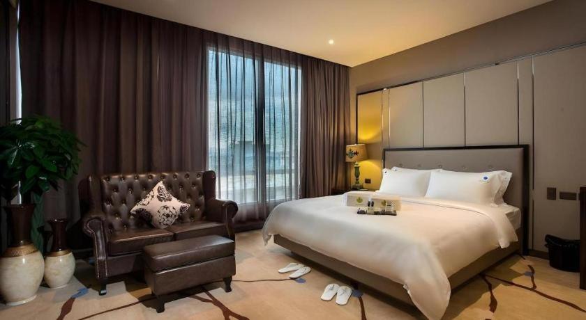 Lotus Blu Hotel Legazpi Zewnętrze zdjęcie